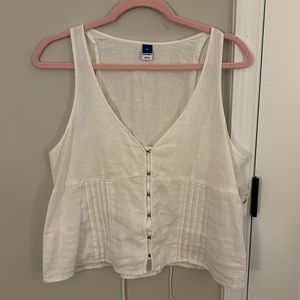 White fitted top. Size medium